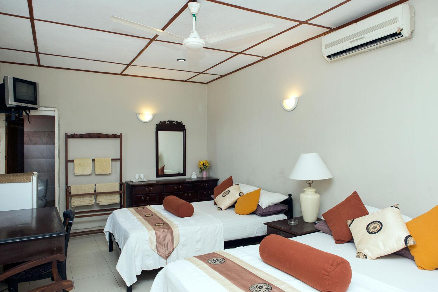 Ranveli Beach Hotel Dehiwala-Mount Lavinia Eksteriør billede