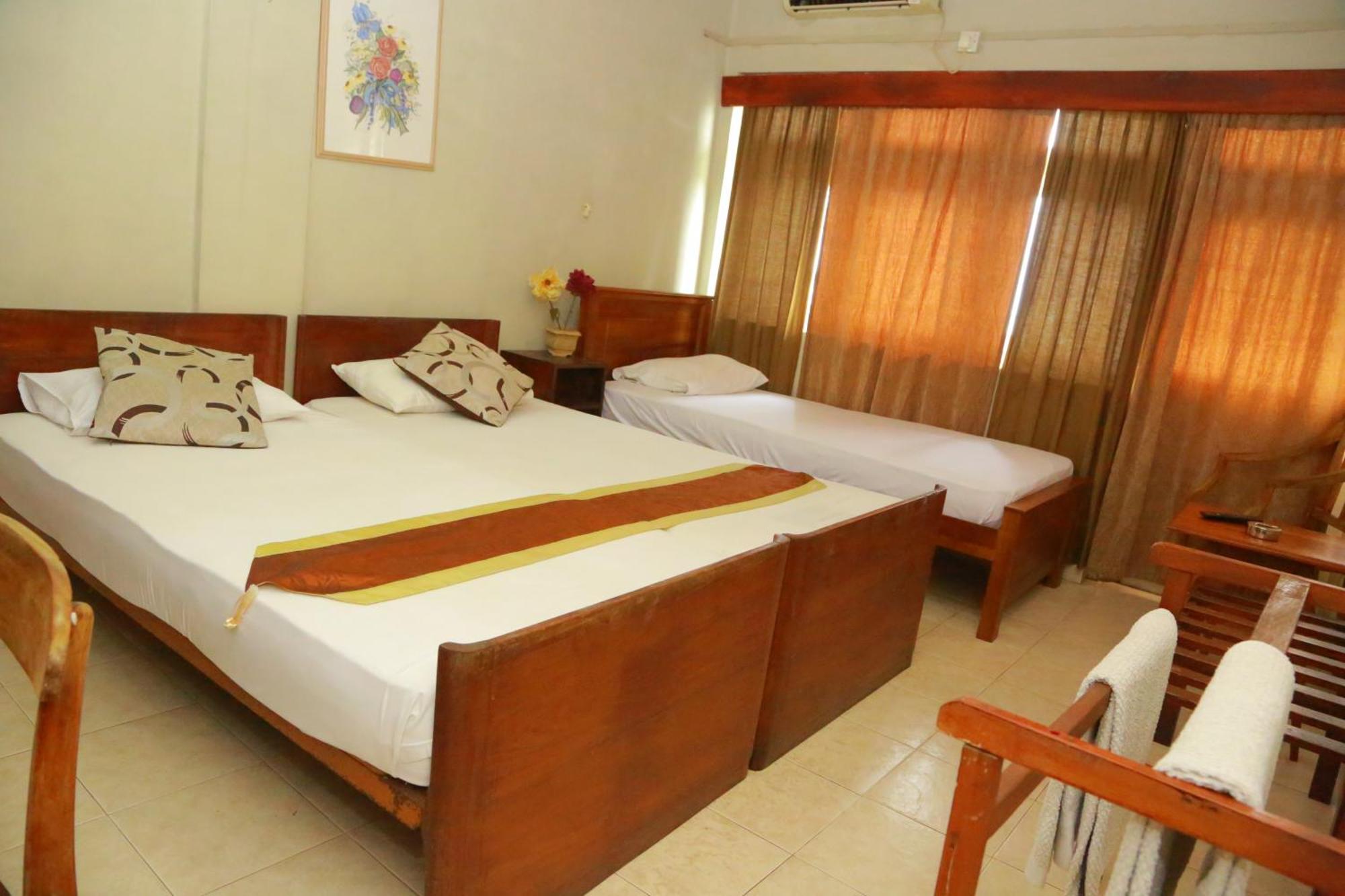 Ranveli Beach Hotel Dehiwala-Mount Lavinia Eksteriør billede