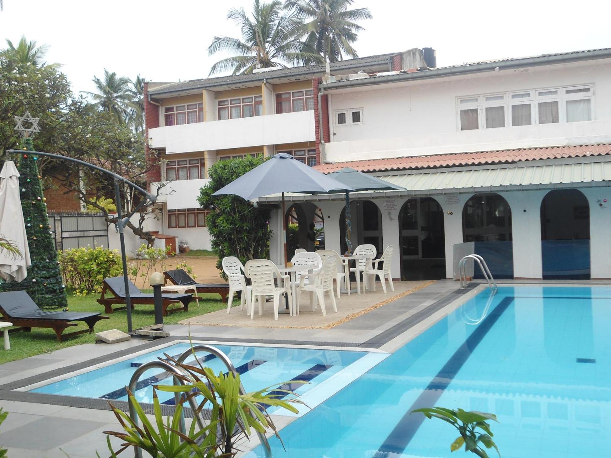 Ranveli Beach Hotel Dehiwala-Mount Lavinia Eksteriør billede
