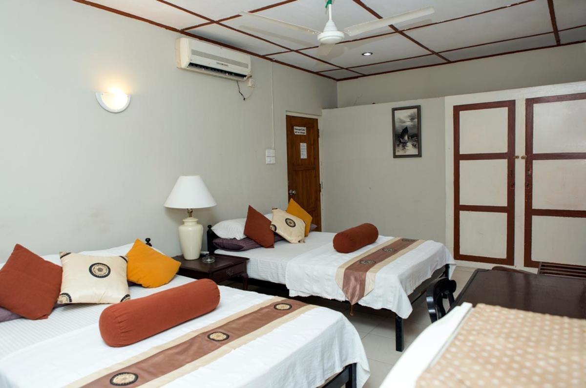 Ranveli Beach Hotel Dehiwala-Mount Lavinia Eksteriør billede