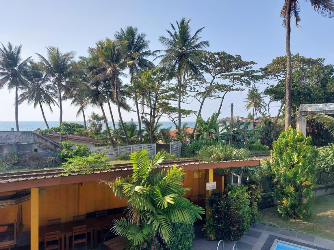 Ranveli Beach Hotel Dehiwala-Mount Lavinia Eksteriør billede