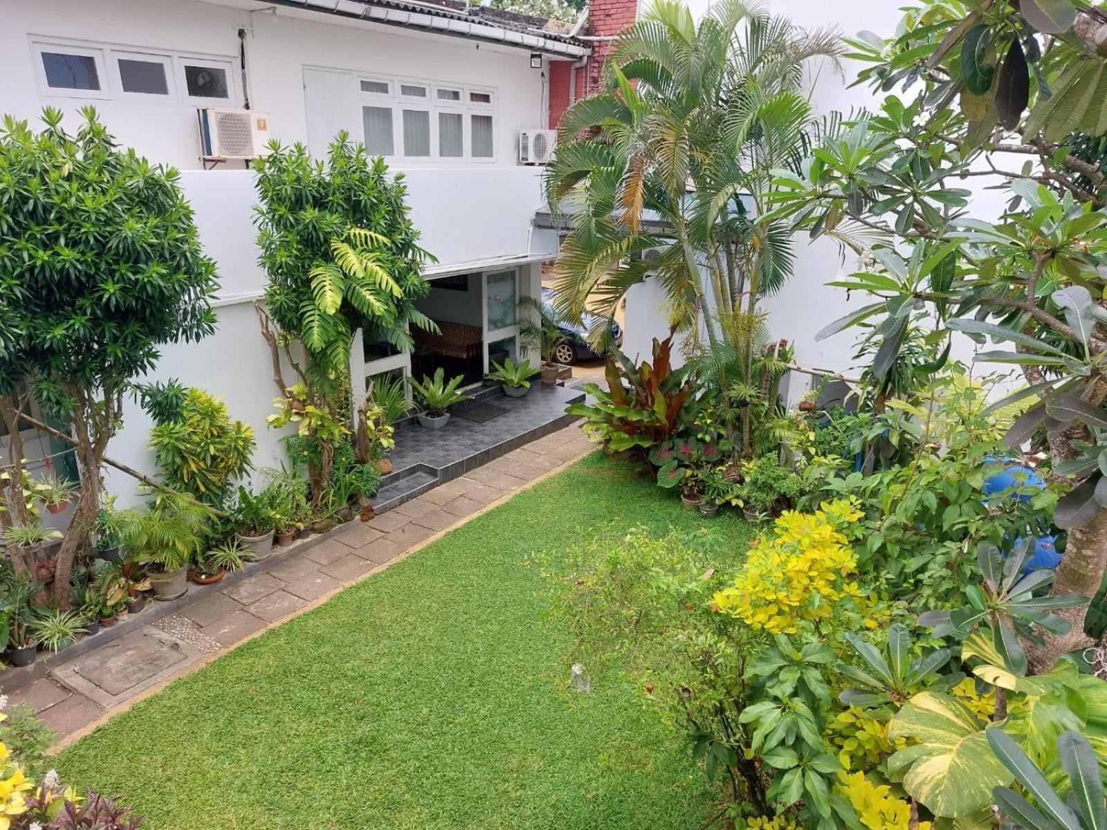 Ranveli Beach Hotel Dehiwala-Mount Lavinia Eksteriør billede